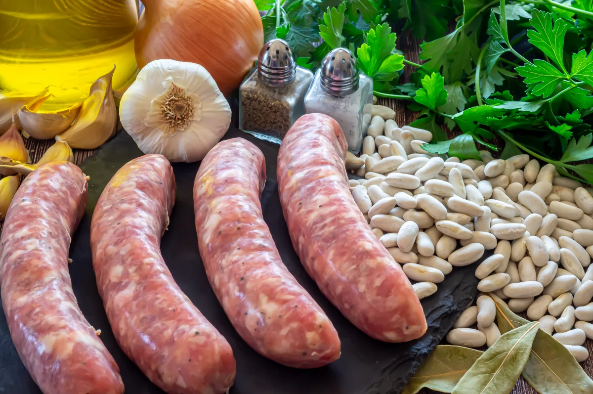 Butifarra con alubias (Botifarra amb mongetes) 1 Ingredientes para hacer la butifarra con alubias *