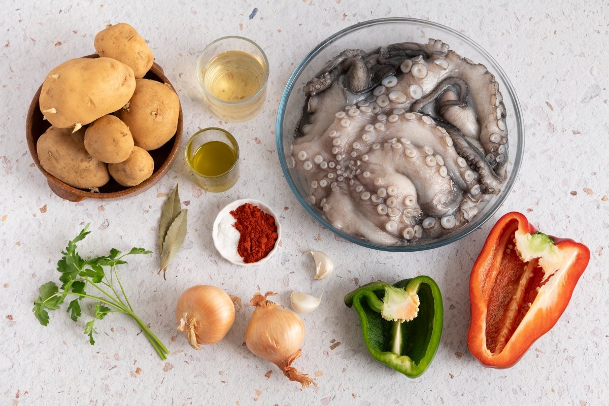 Ingredientes para hacer pulpo a la mugardesa