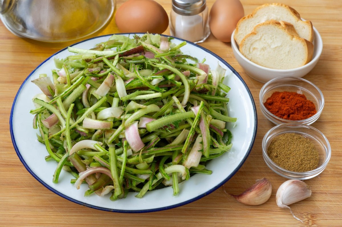 Ingredientes para hacer tagarninas esparragadas