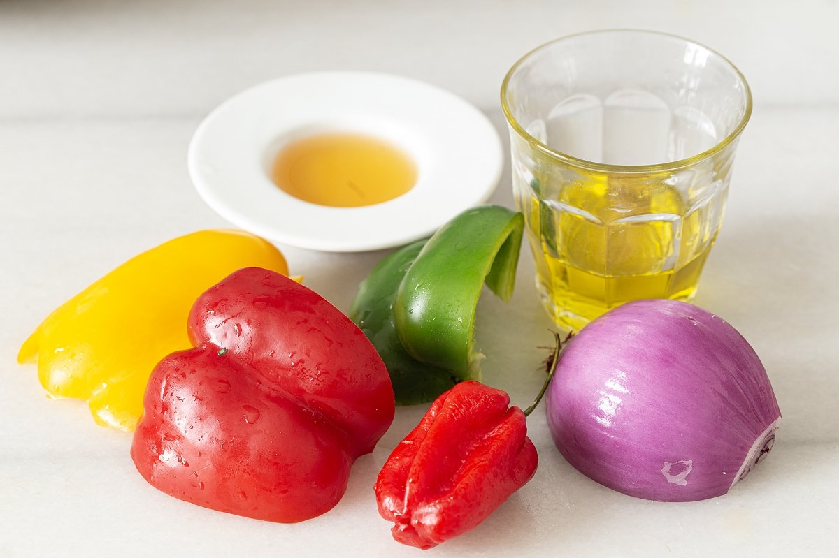 Ingredientes para hacer vinagreta brasileña