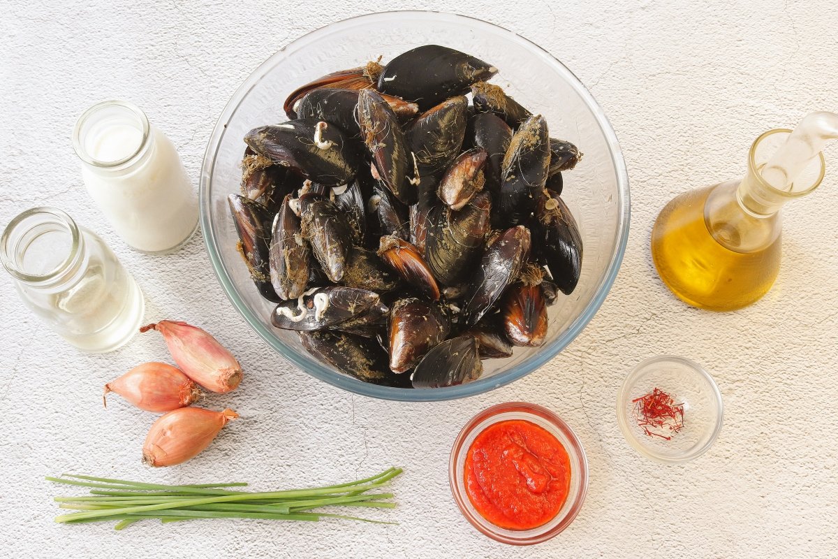 Ingredientes para la crema de mejillones