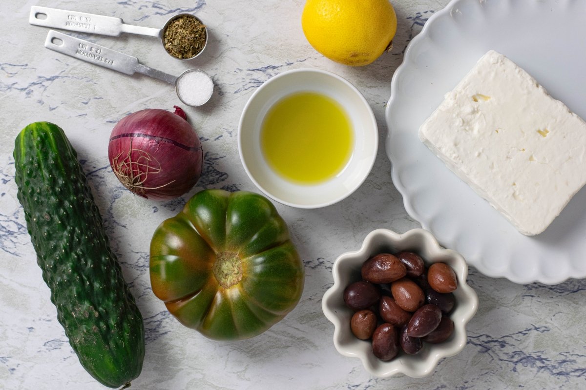 Ingredientes para la ensalada griega