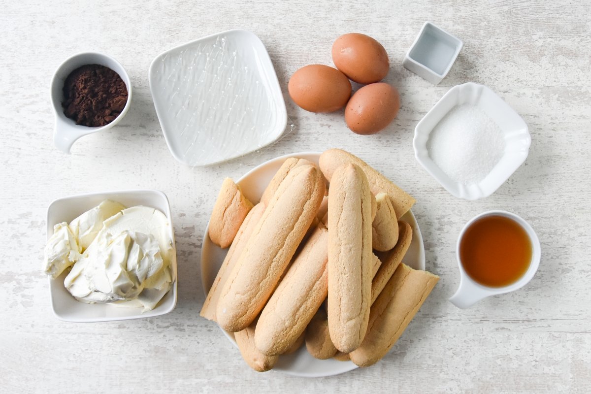 Ingredientes para prepara la tarta de tiramisú