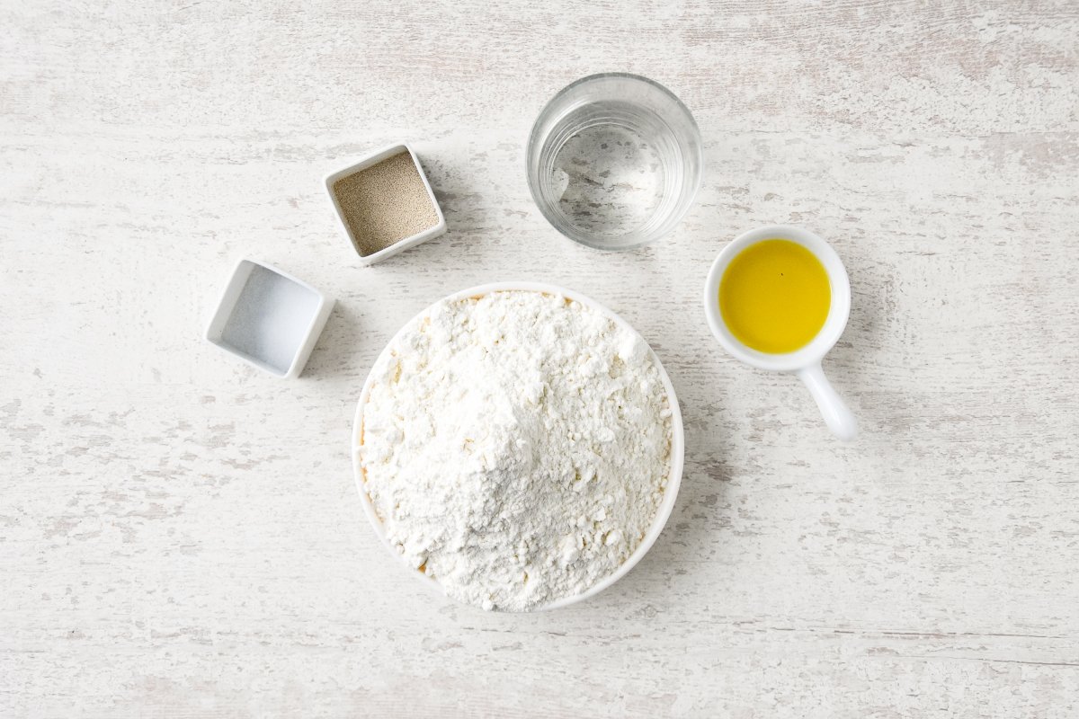 Ingredientes para preparar colines caseros