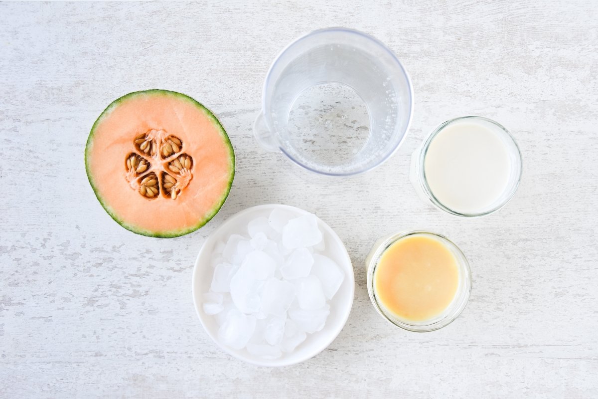 Ingredientes para preparar el agua de melón