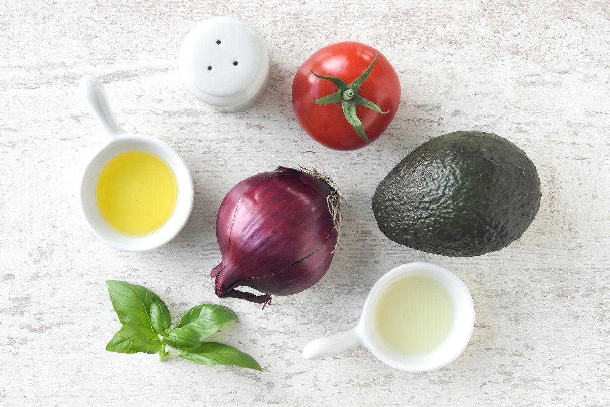 Ingredientes para preparar el aguacate a la plancha