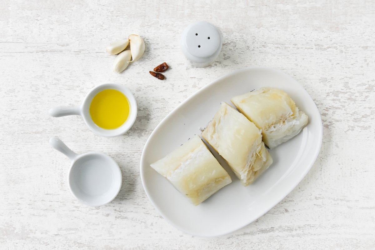Ingredientes para preparar el bacalao a la bilbaína