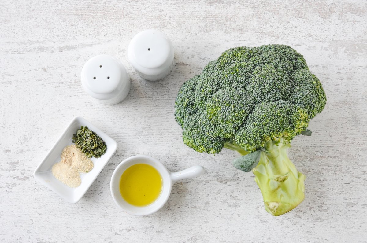 Ingredientes para preparar el brócoli en freidora de aire