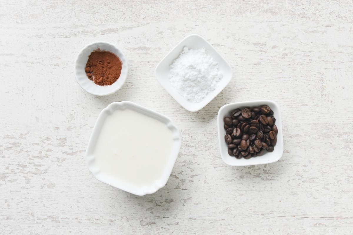 Ingredientes para preparar el café vienés