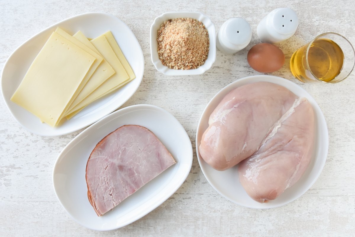 Ingredientes para preparar el cordon bleu de pollo