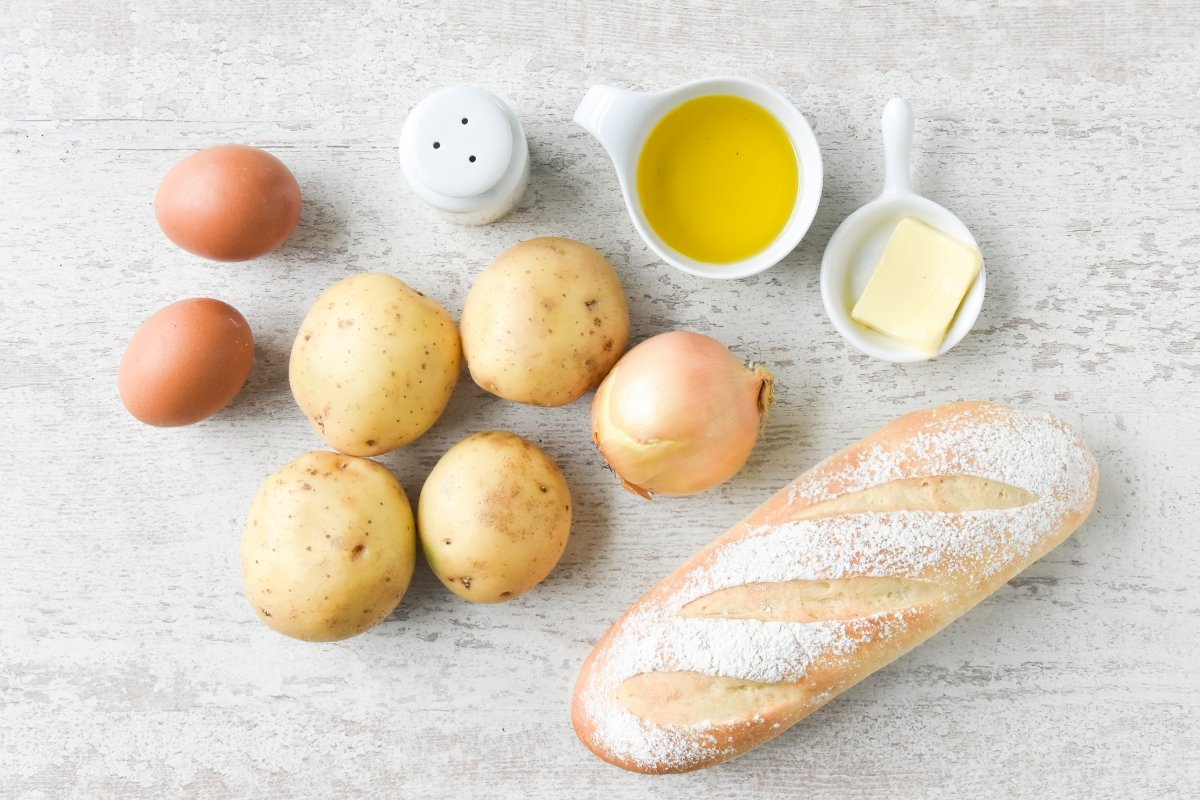 Ingredientes para preparar el pincho de tortilla