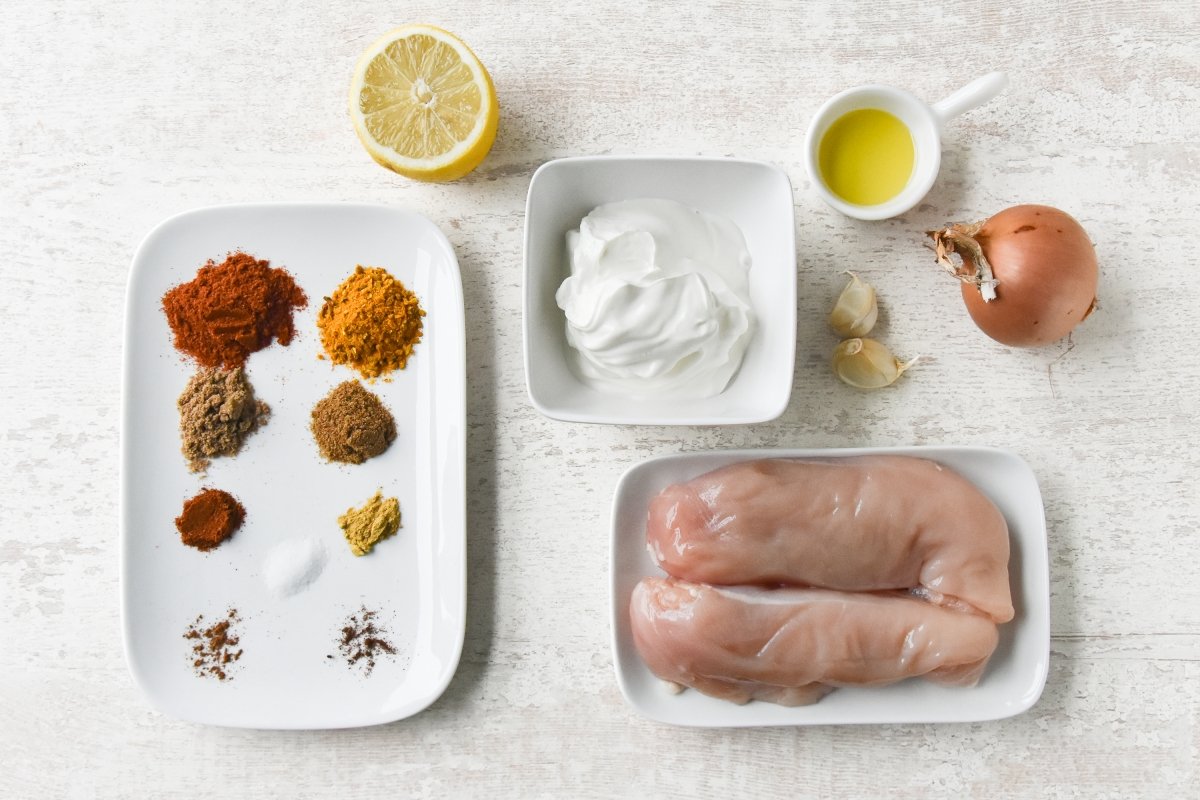 Ingredientes para preparar el pollo tandoori masala