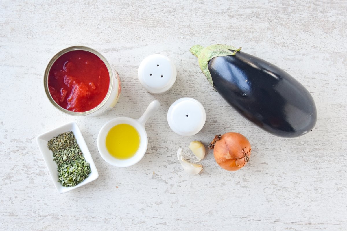 Ingredientes para preparar el ragú de berenjena