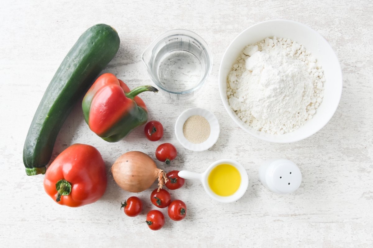 Ingredientes para preparar la coca de verduras