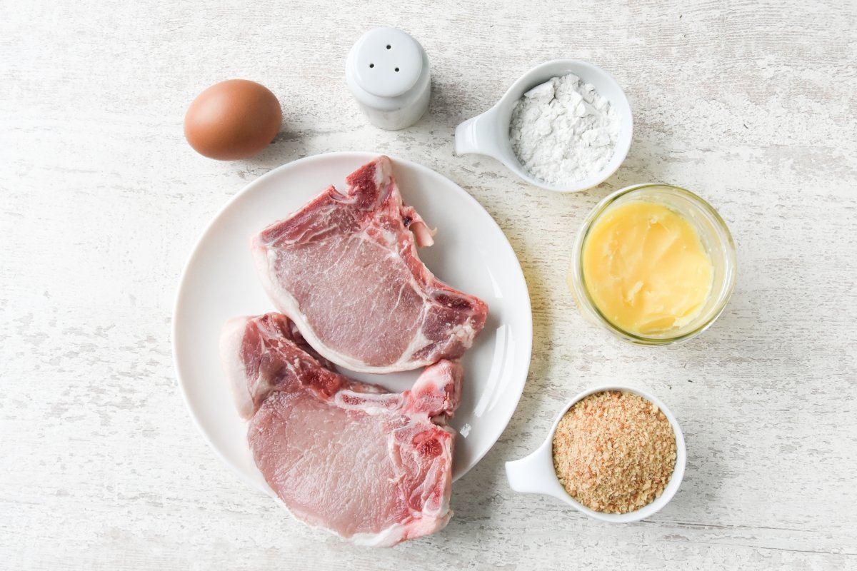 Ingredientes para preparar la cotoletta a la milanesa