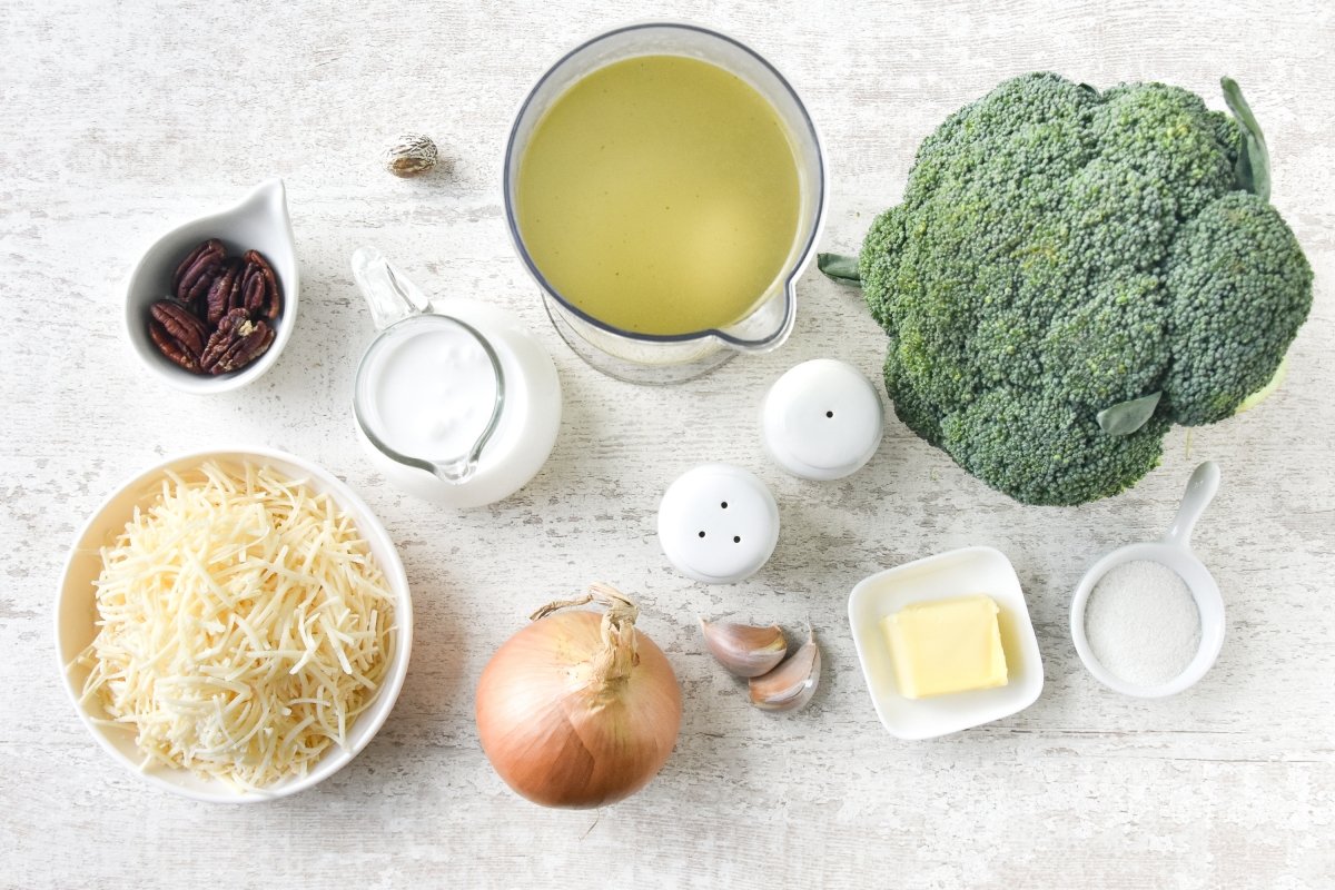 Ingredientes para preparar la crema de brócoli y queso