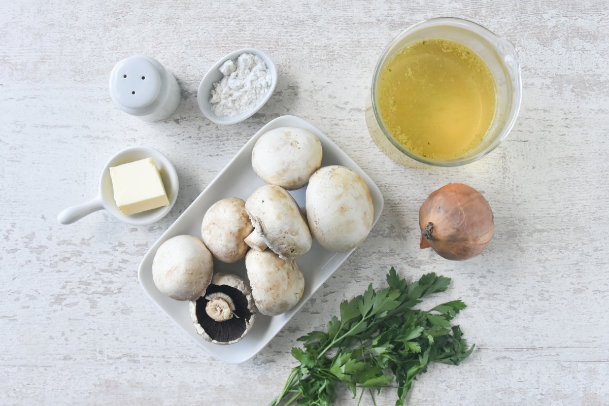 Ingredientes para preparar la crema de champiñones