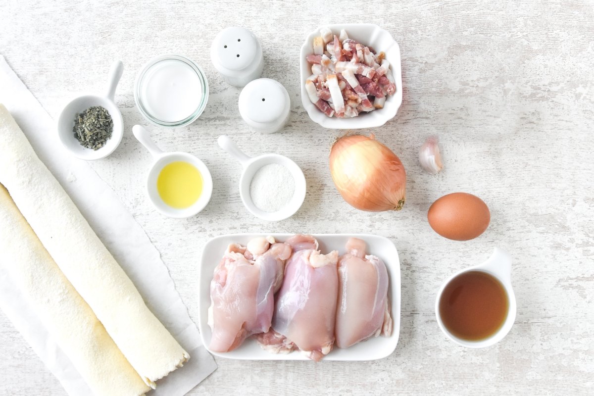 Ingredientes para preparar la empanada de pollo en freidora de aire