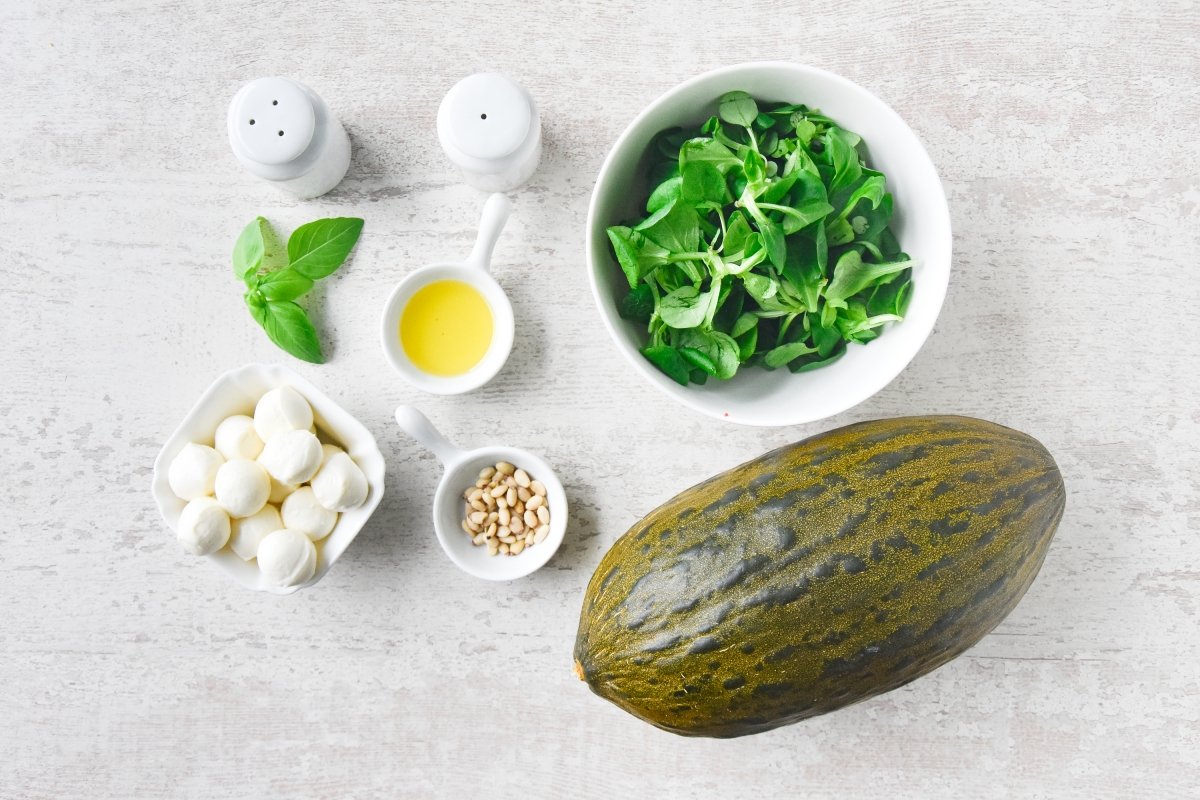 Ingredientes para preparar la ensalada de melón con mozzarella