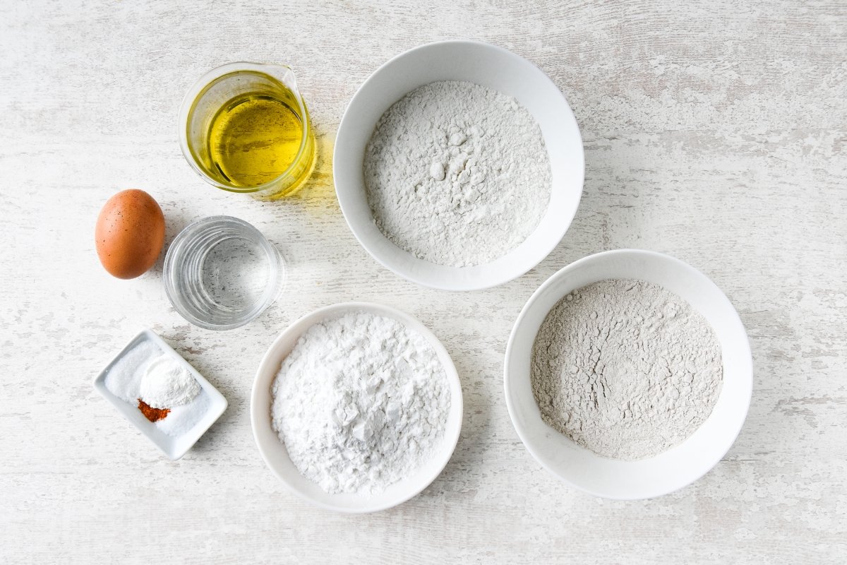 Ingredientes para preparar la masa de empanada sin gluten