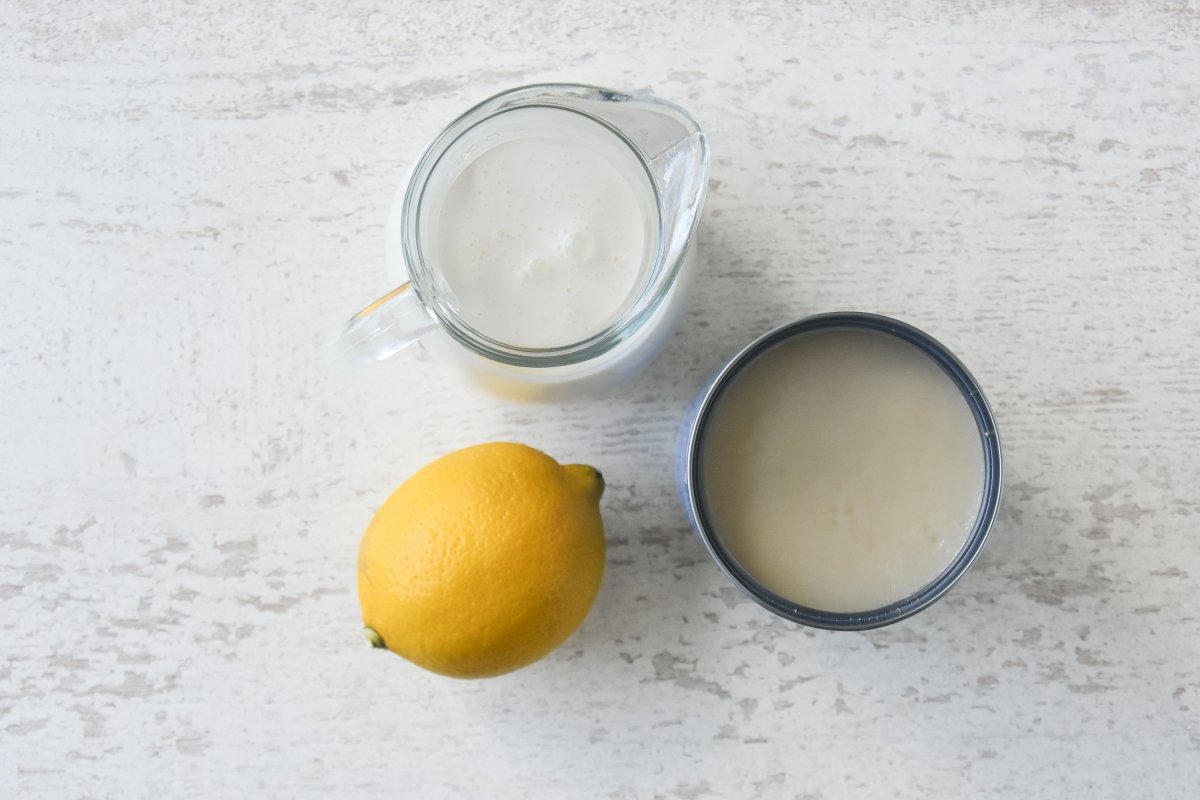 Ingredientes para preparar la mousse de limón con leche condensada