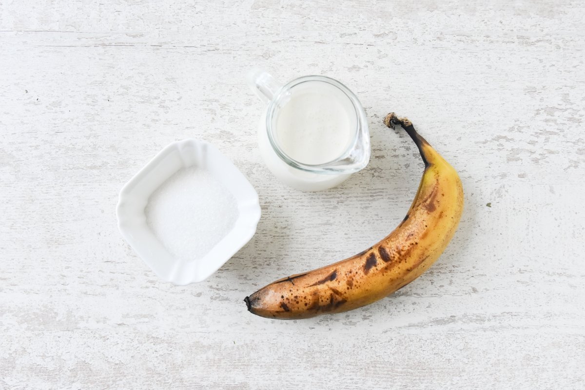 Ingredientes para preparar la mousse de plátano