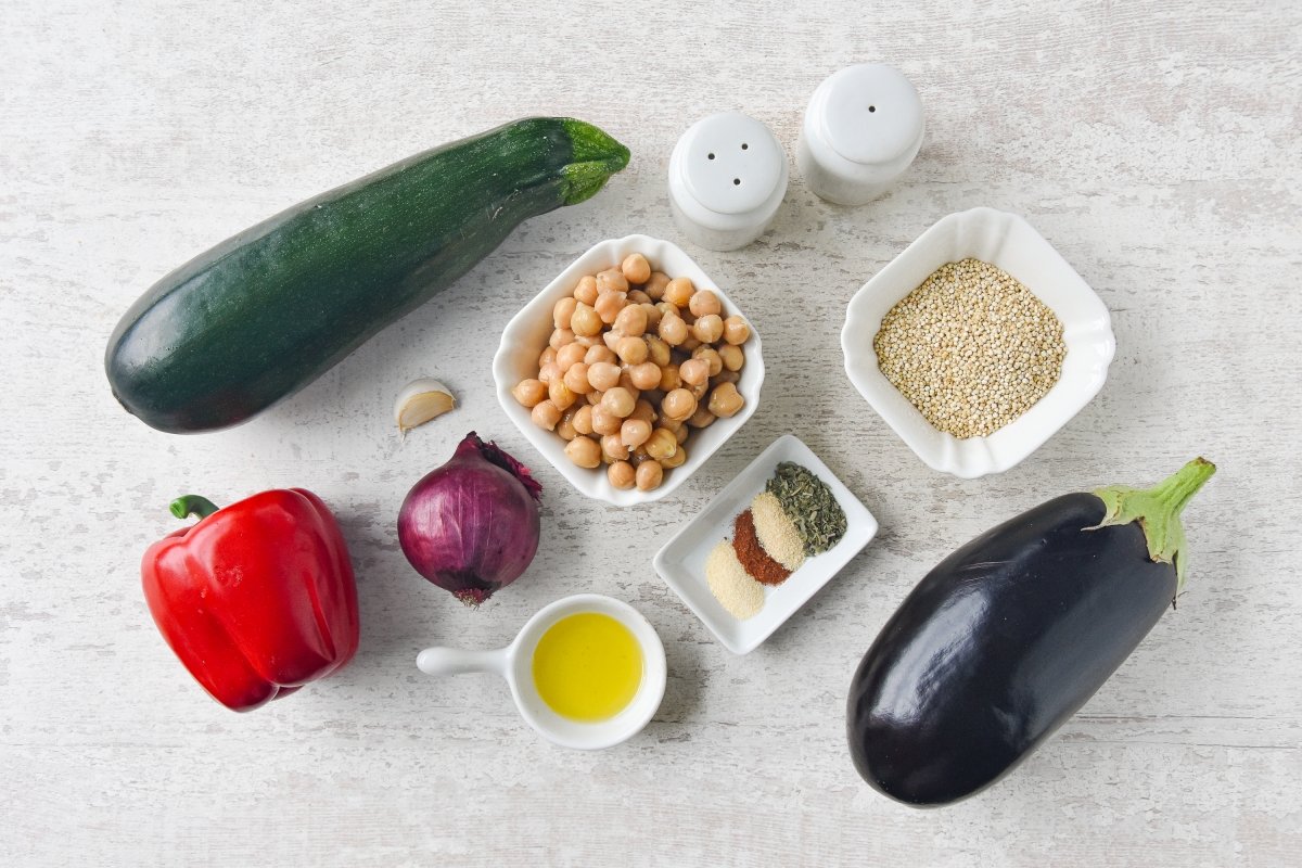 Ingredientes para preparar la quinoa con verduras
