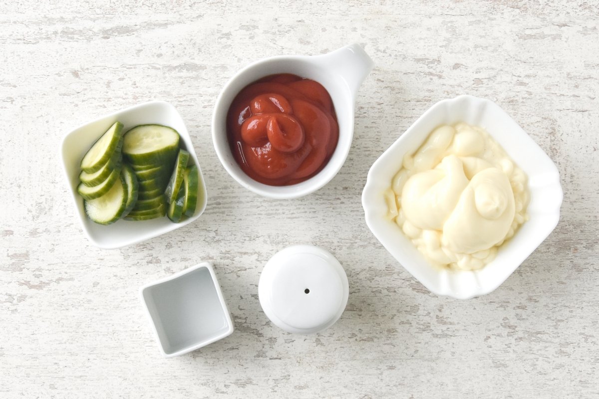 Ingredientes para preparar la salsa mil islas