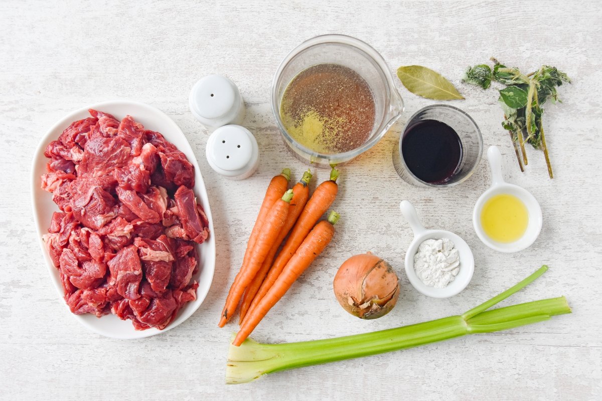Ingredientes para preparar la ternera en salsa