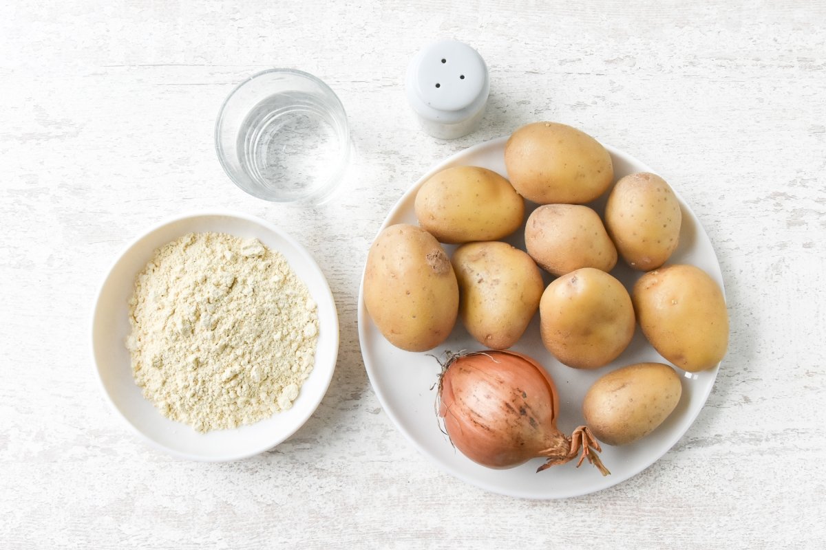 Ingredientes para preparar la tortilla vegana