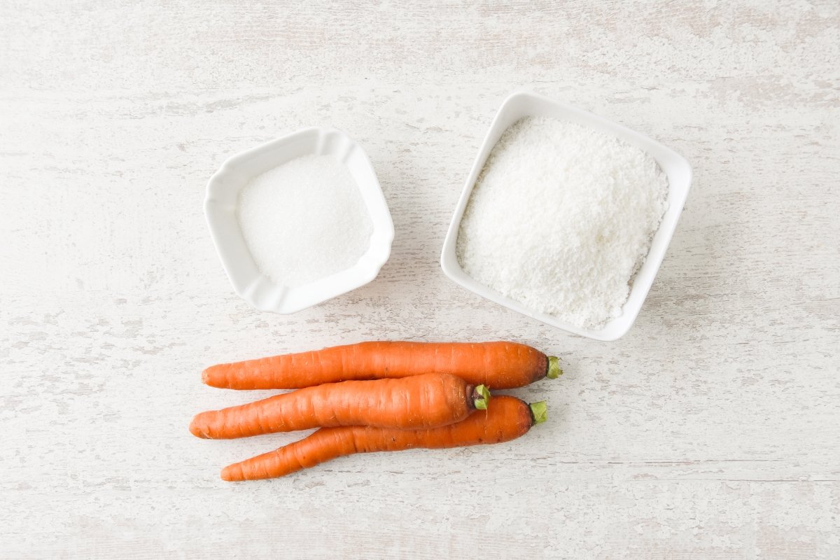 Ingredientes para preparar las bolitas de zanahoria y coco