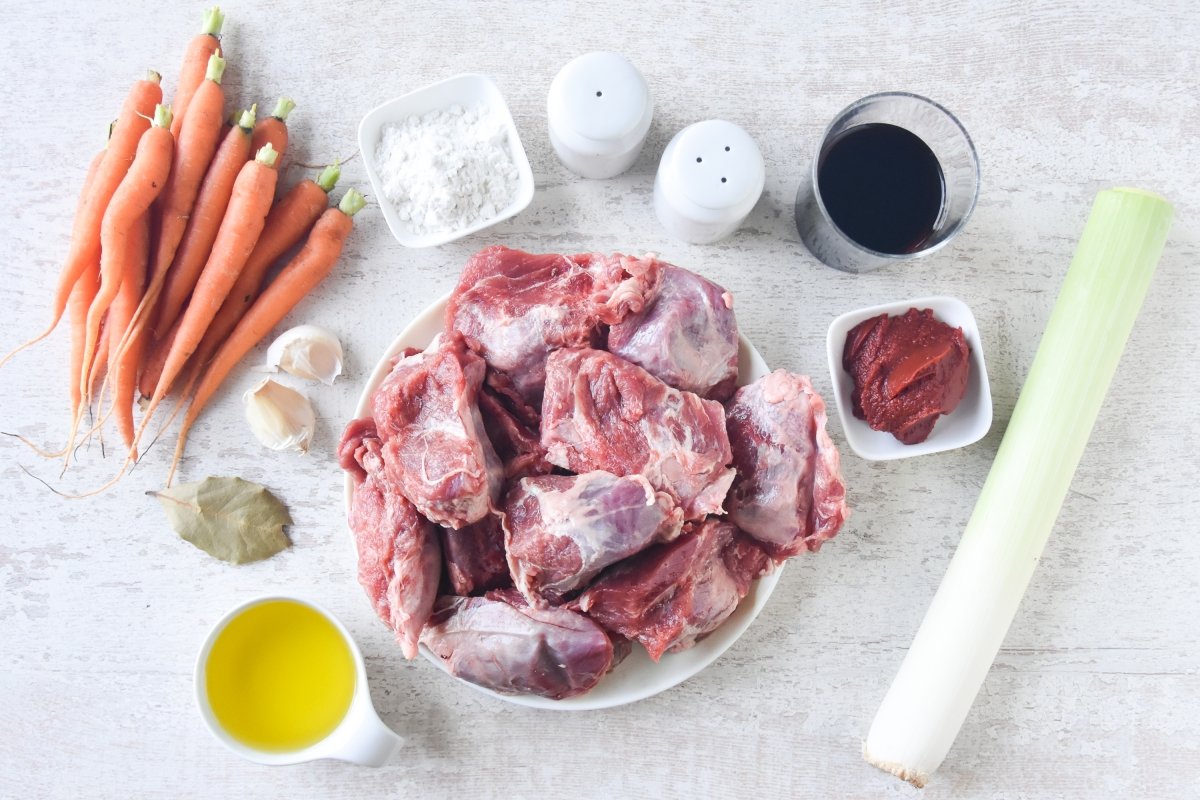 ingredientes para preparar las carrilleras de cerdo en Crock Pot