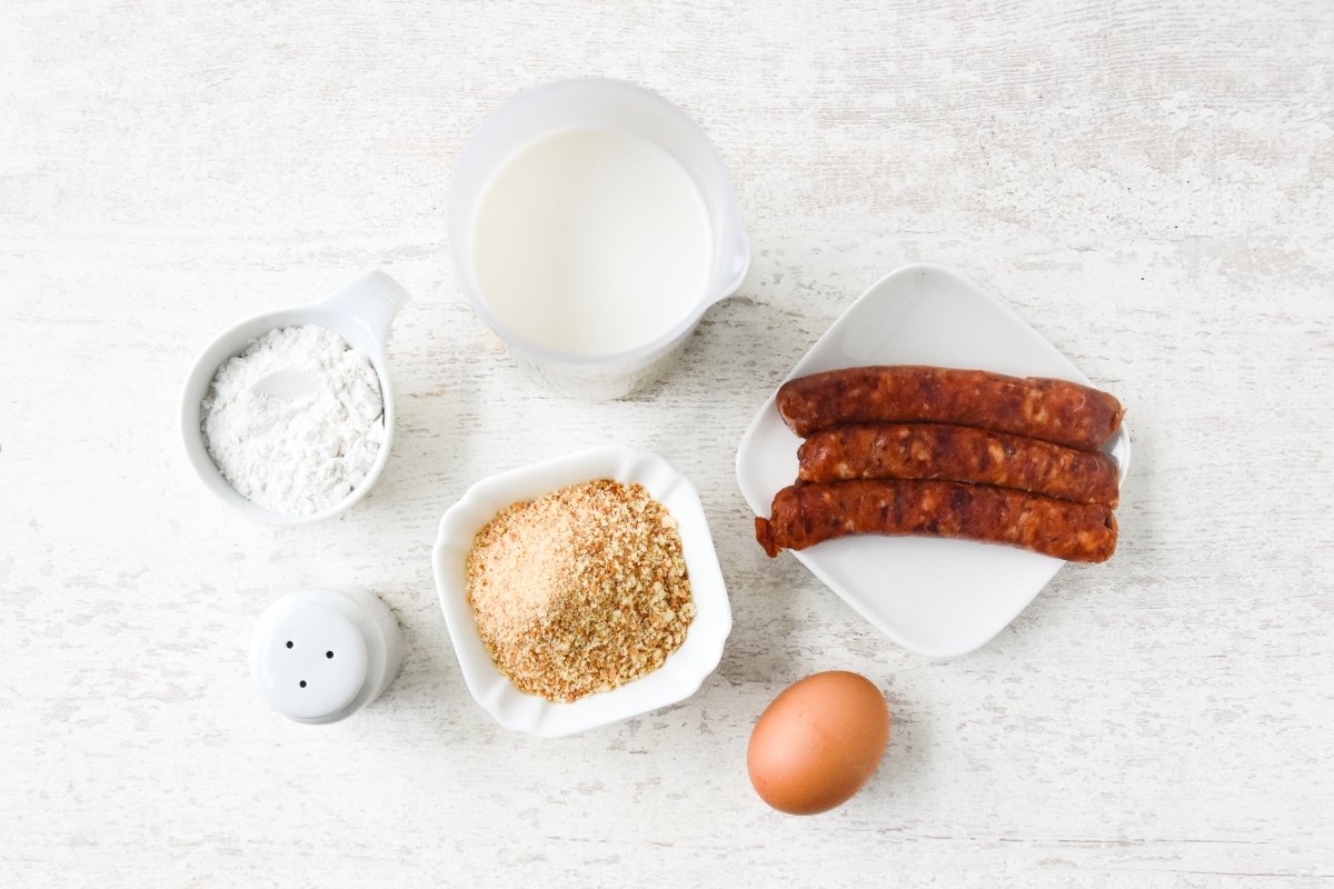 Ingredientes para preparar las croquetas de chistorra
