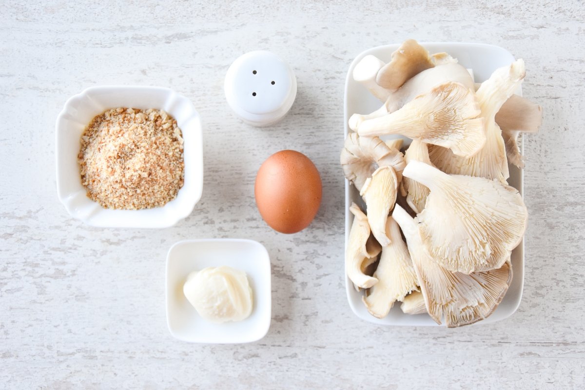 Ingredientes para preparar las setas empanadas