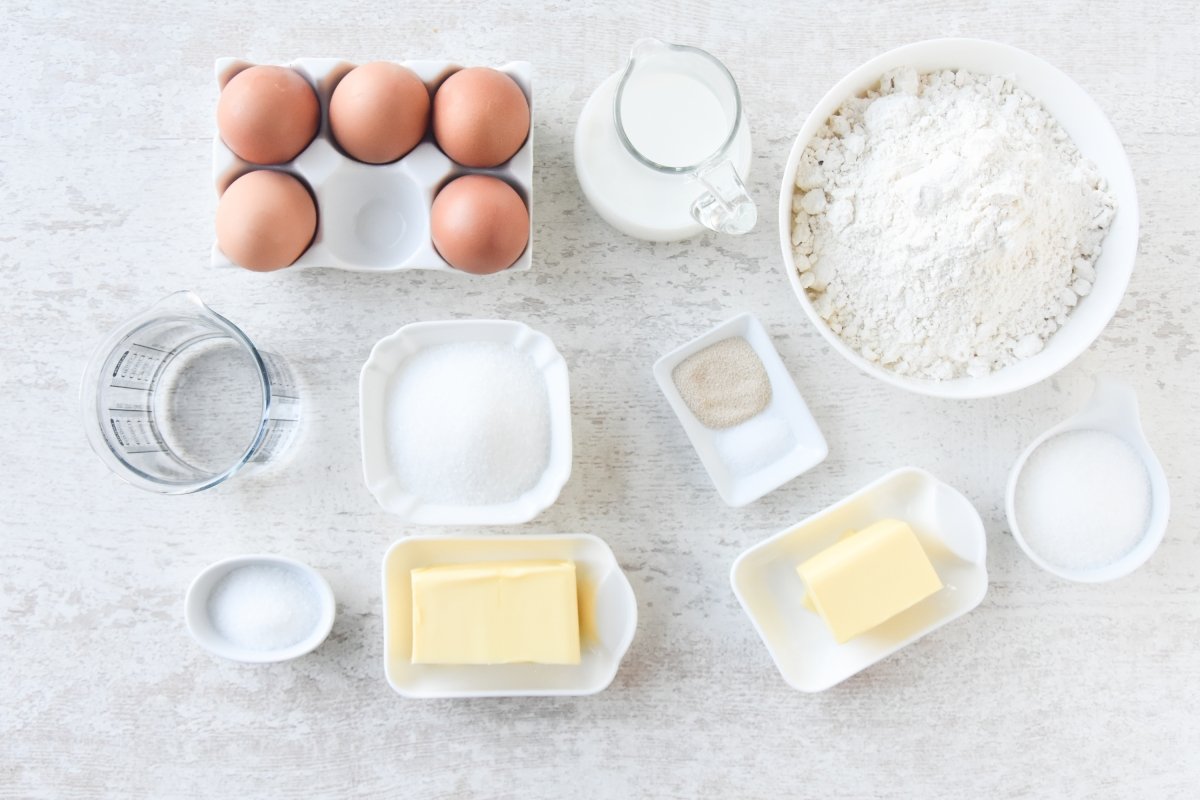Ingredientes para preparar lo bollos de mantequilla de Bilbao