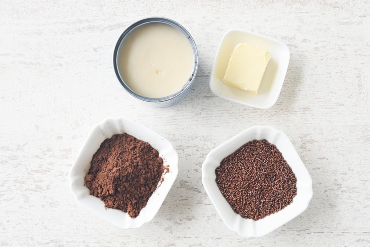 Ingredientes para preparar los brigadeiros