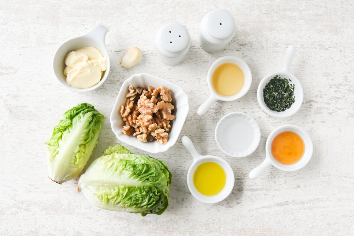 Ingredientes para preparar los cogollos de lechuga a la plancha