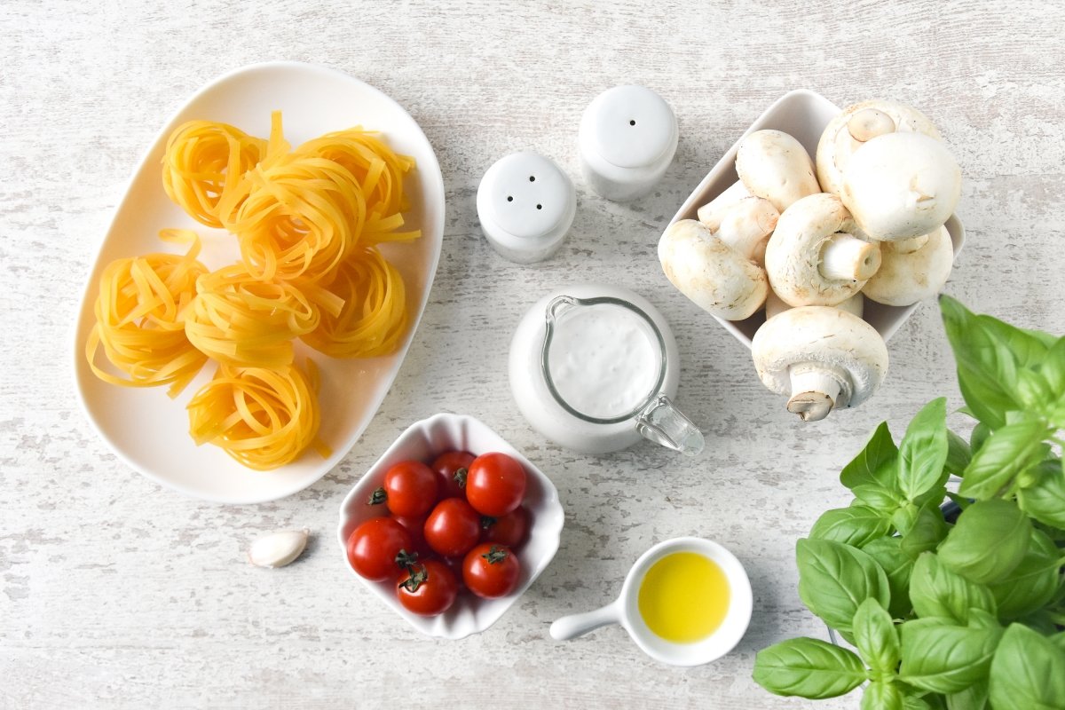 Ingredientes para preparar los nidos de pasta con verduras