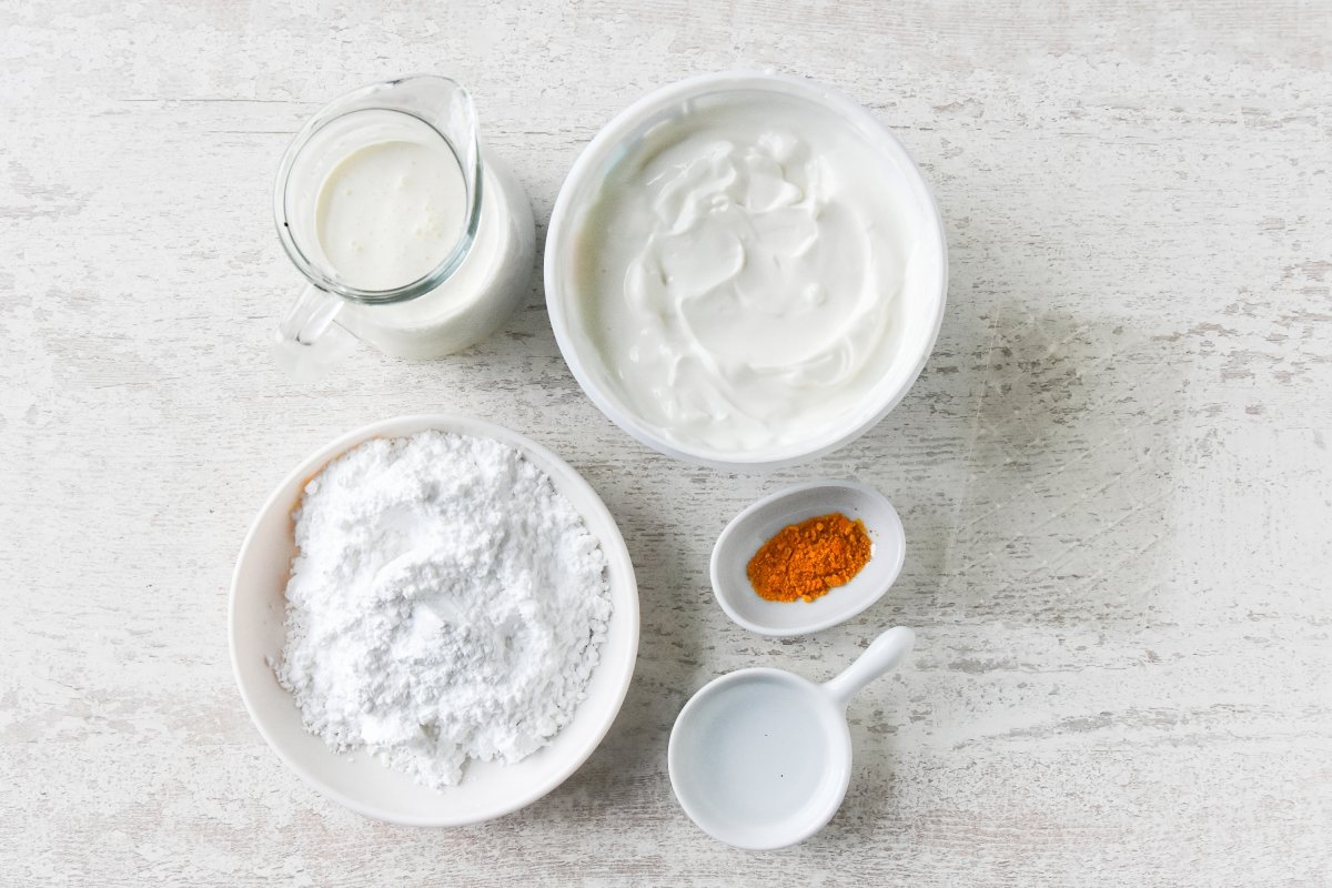 Ingredientes para preparar mousse de yogur