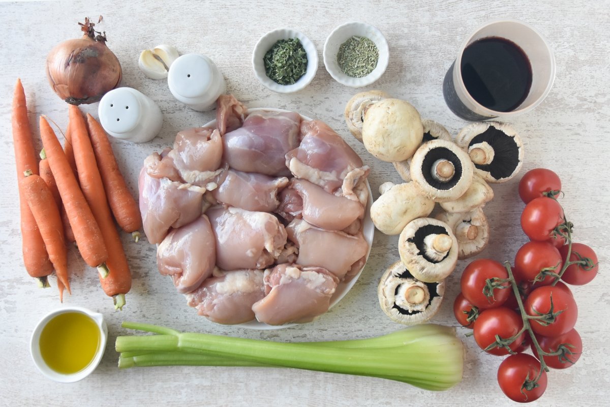 Ingredientes para preparar pollo a la cazadora