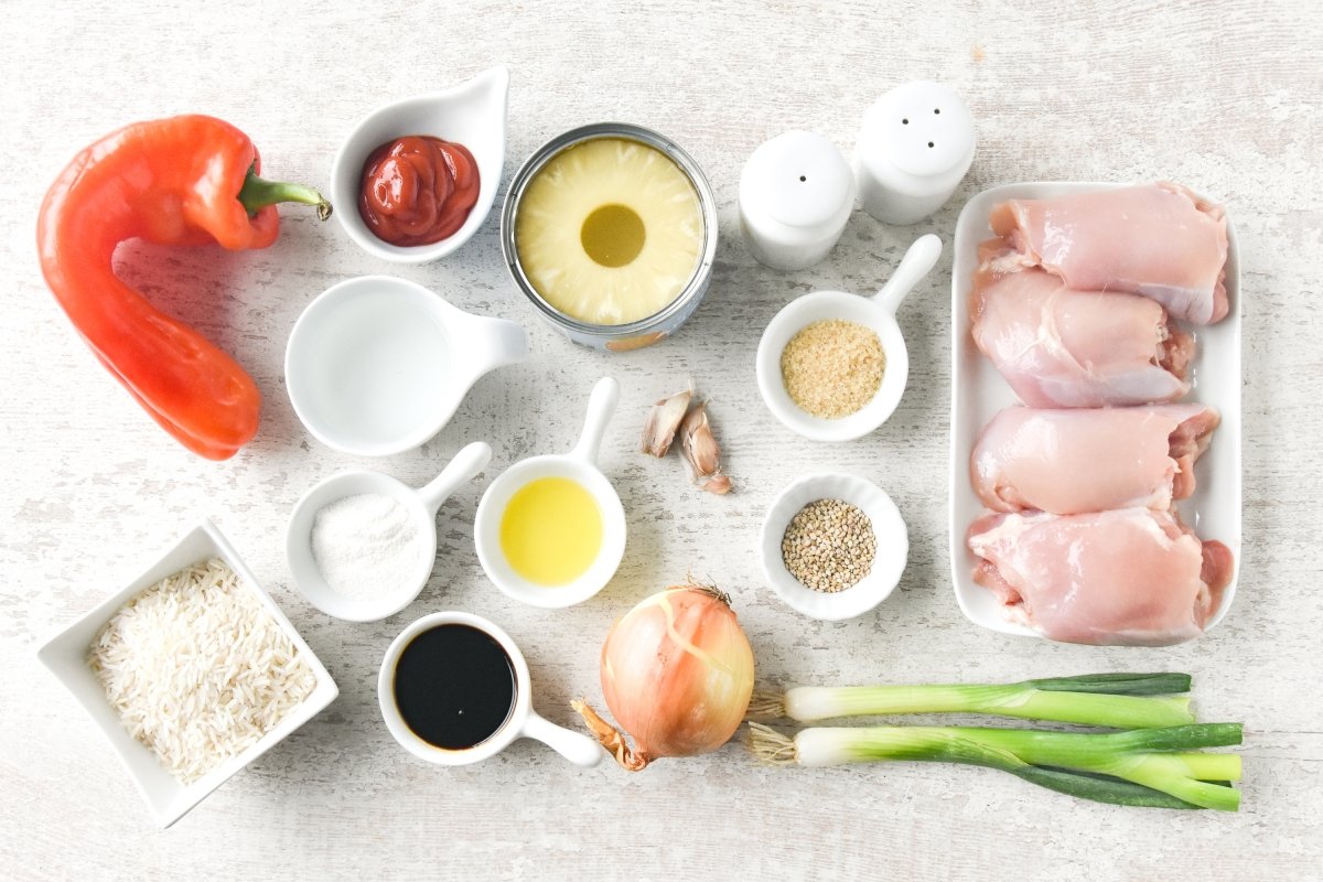Ingredientes para preparar pollo con piña (al estilo oriental)