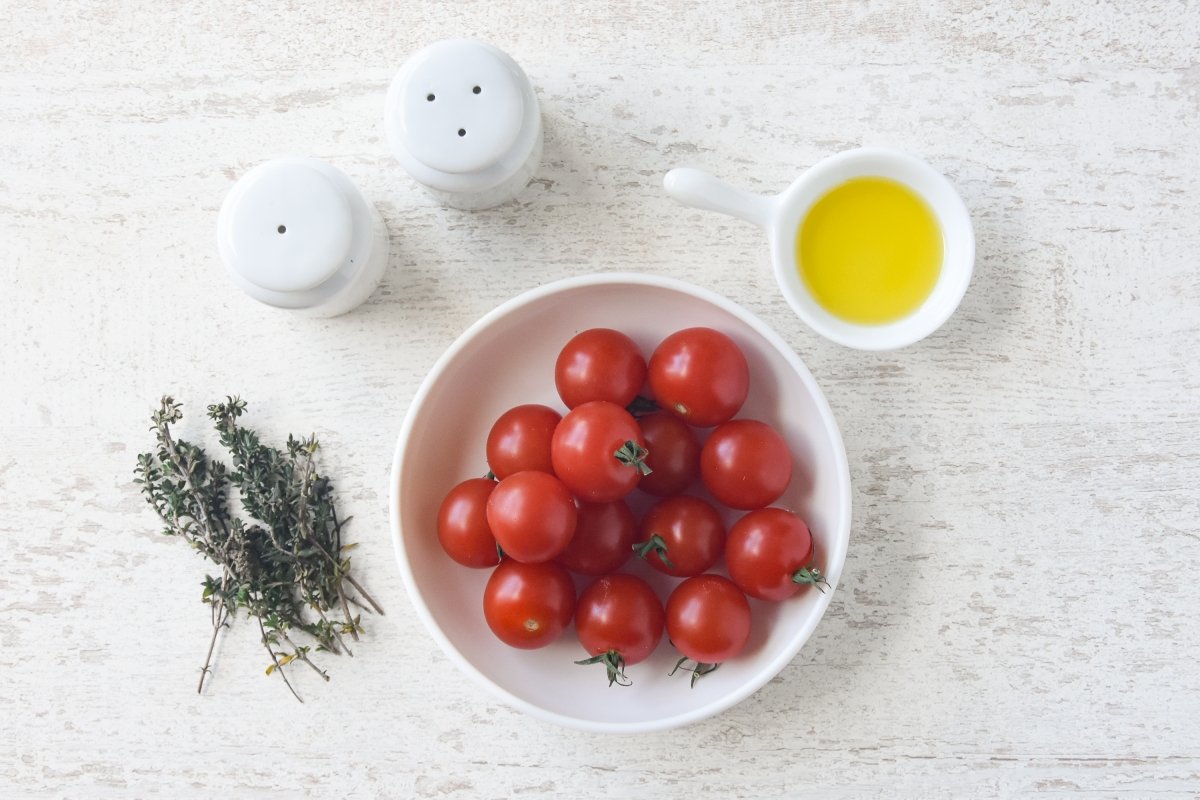 Ingredientes para preparar tomates cherry en freidora de aire