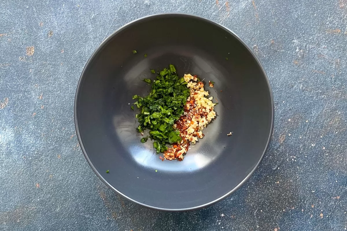 Choripán 3 Ingredientes secos para elaborar chimichurri *