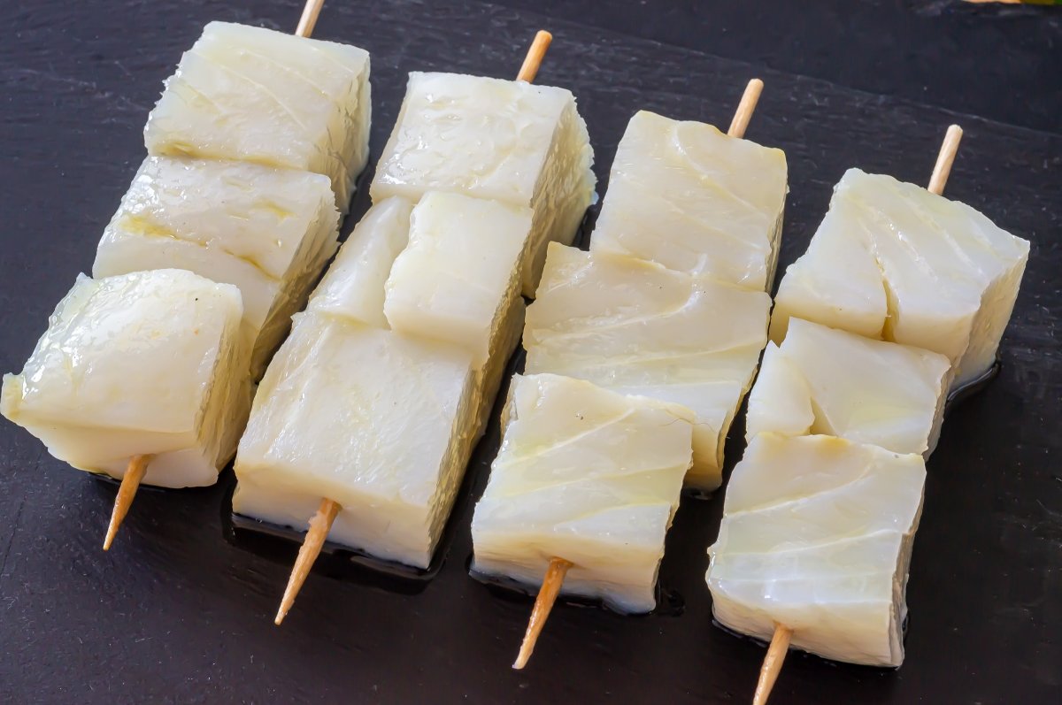 Thread the cod pieces onto skewers