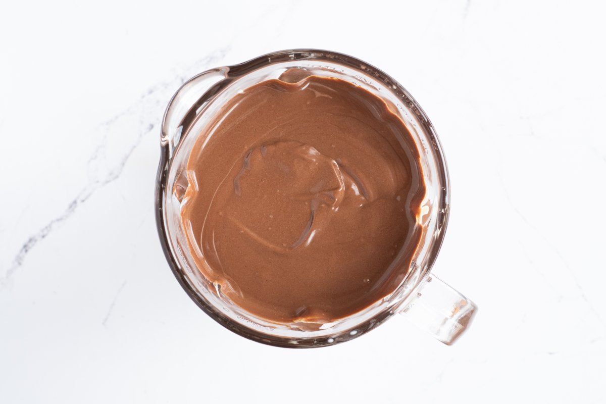 Integramos el chocolate de la tarta vegana de chocolate