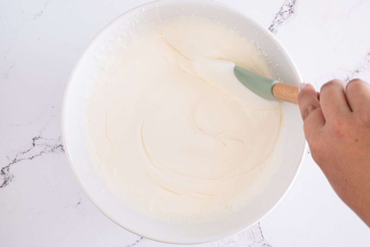 Integramos la leche condesada a la nata