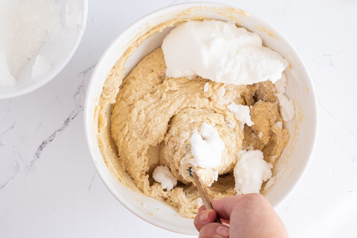 Integramos las claras montadas