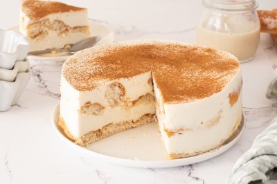 Tarta de horchata y fartons