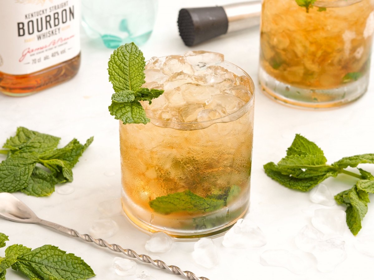 Julepe de menta listo para servir