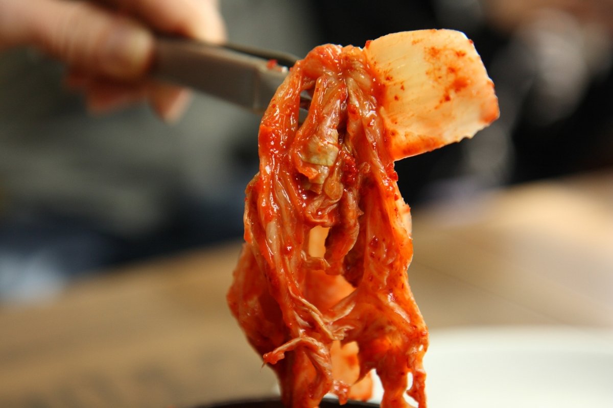 Kimchi tradicional de la cocina asiática